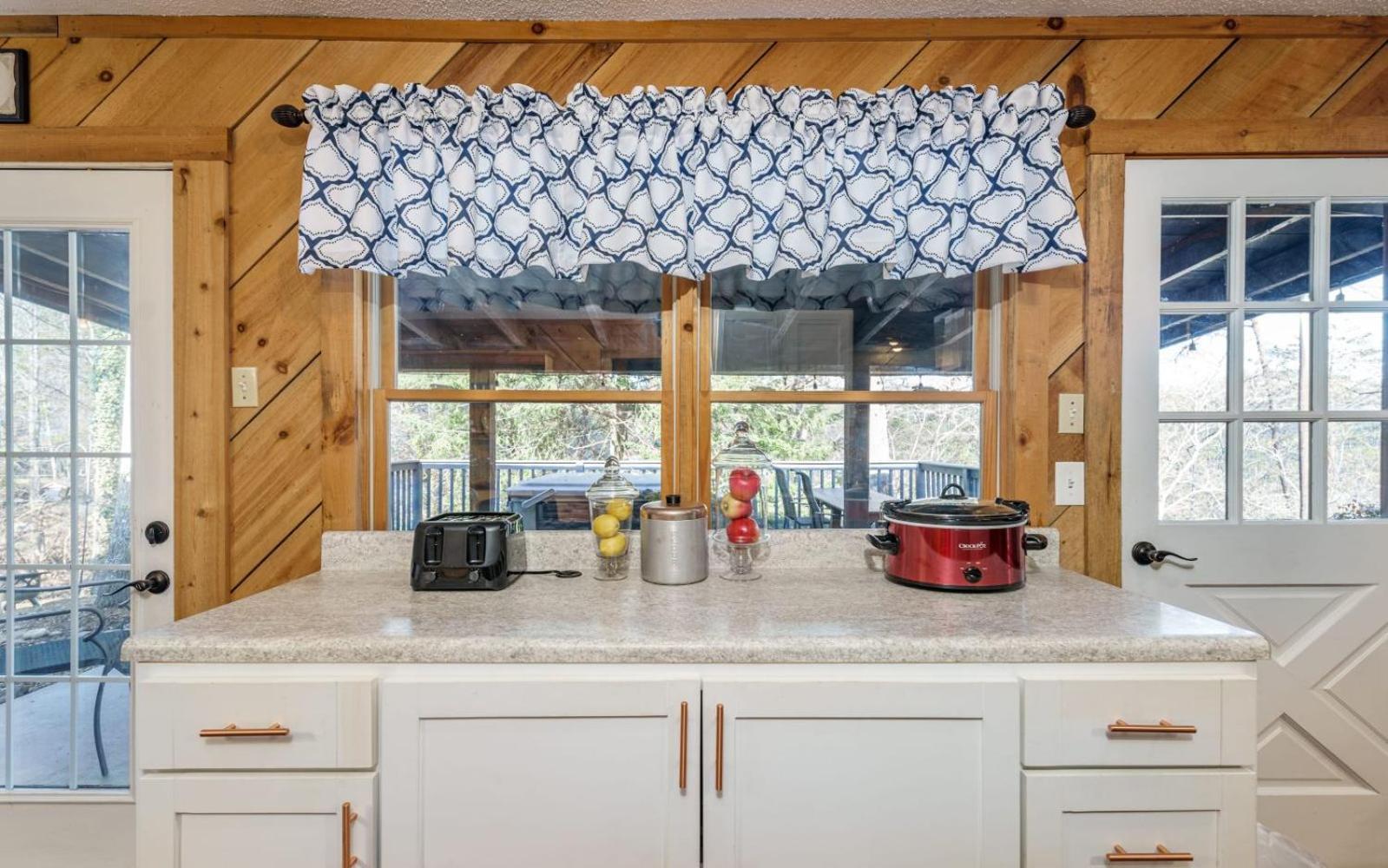 Wooded Bliss Hot Tub Single Level Cabin With No Steps Rocking Chairs And Wooded Views Pigeon Forge Exterior foto